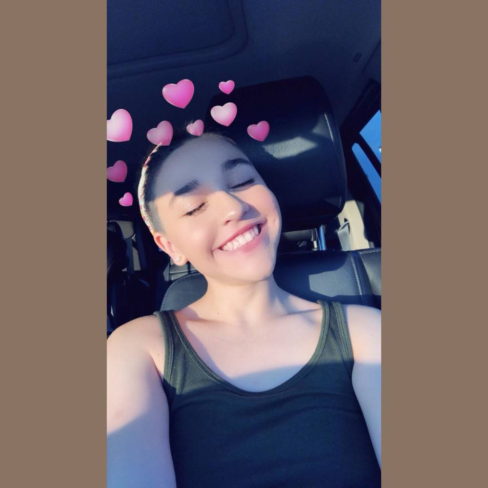 Meet your Posher, Alexis